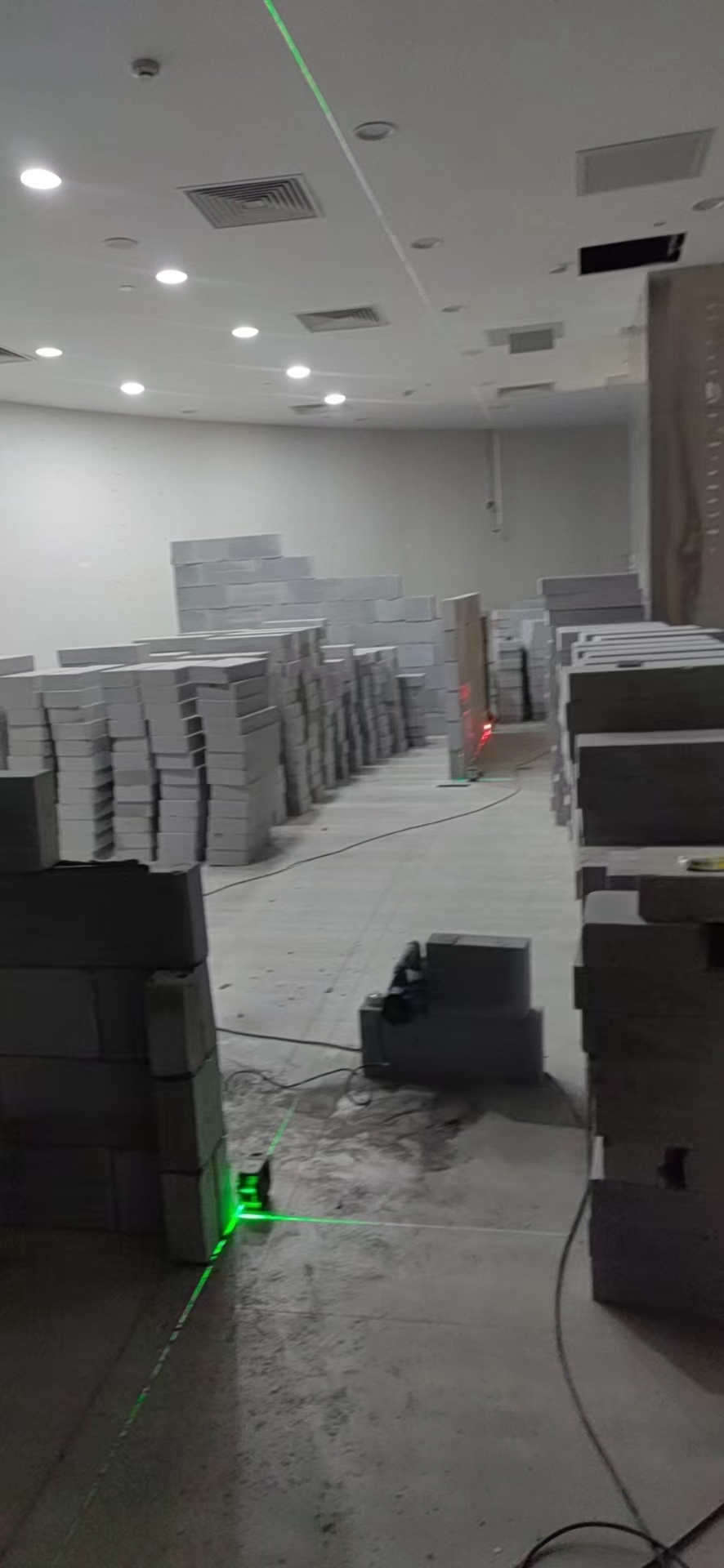 泡沫砖隔墙施工场景